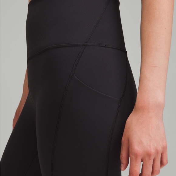 Lululemon Black High-Waisted Wunder Under 23” Leggings - Picture 4 of 13